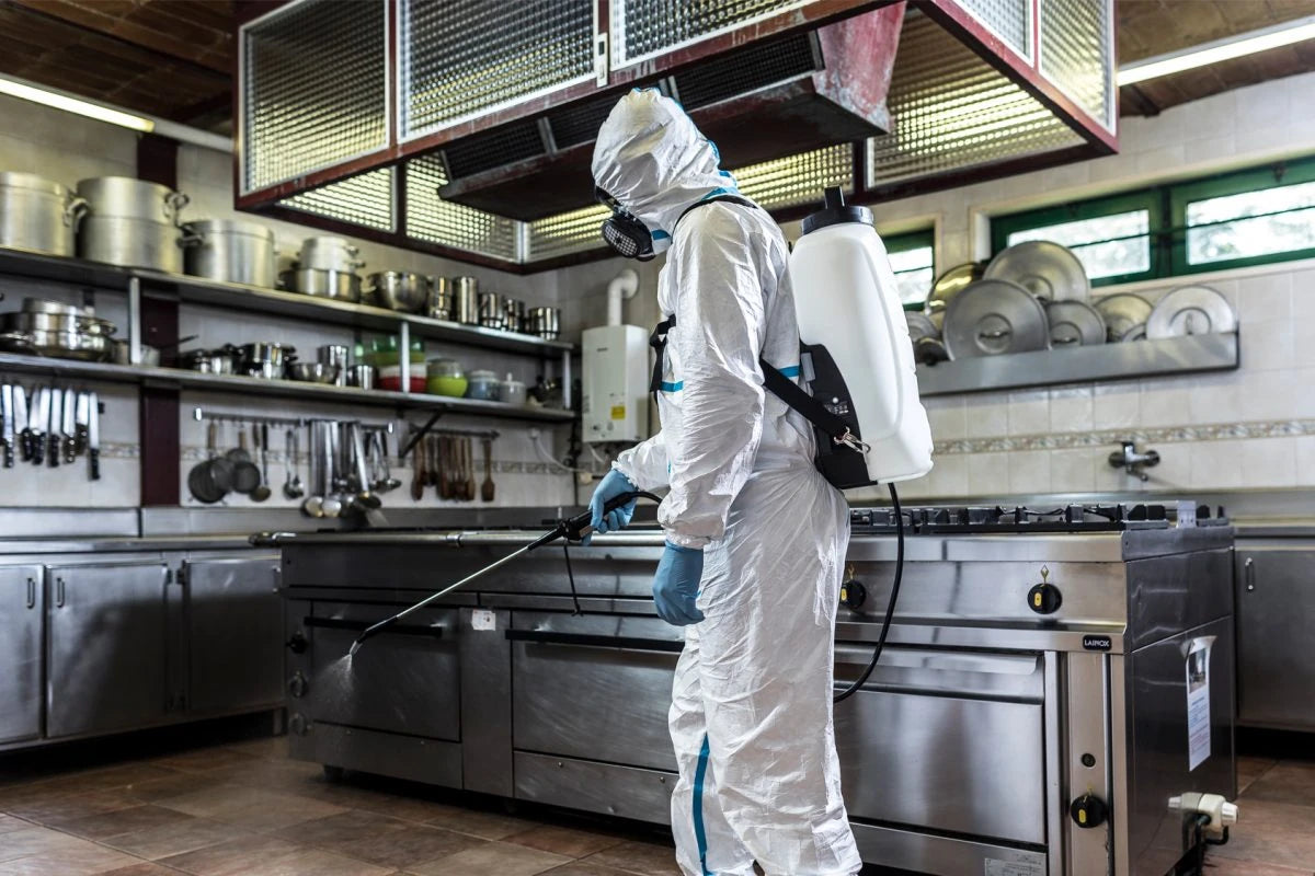 IK e 15 BS 15 L Akülü Sırt Pompa (18V, 4’lü Meme Kiti)