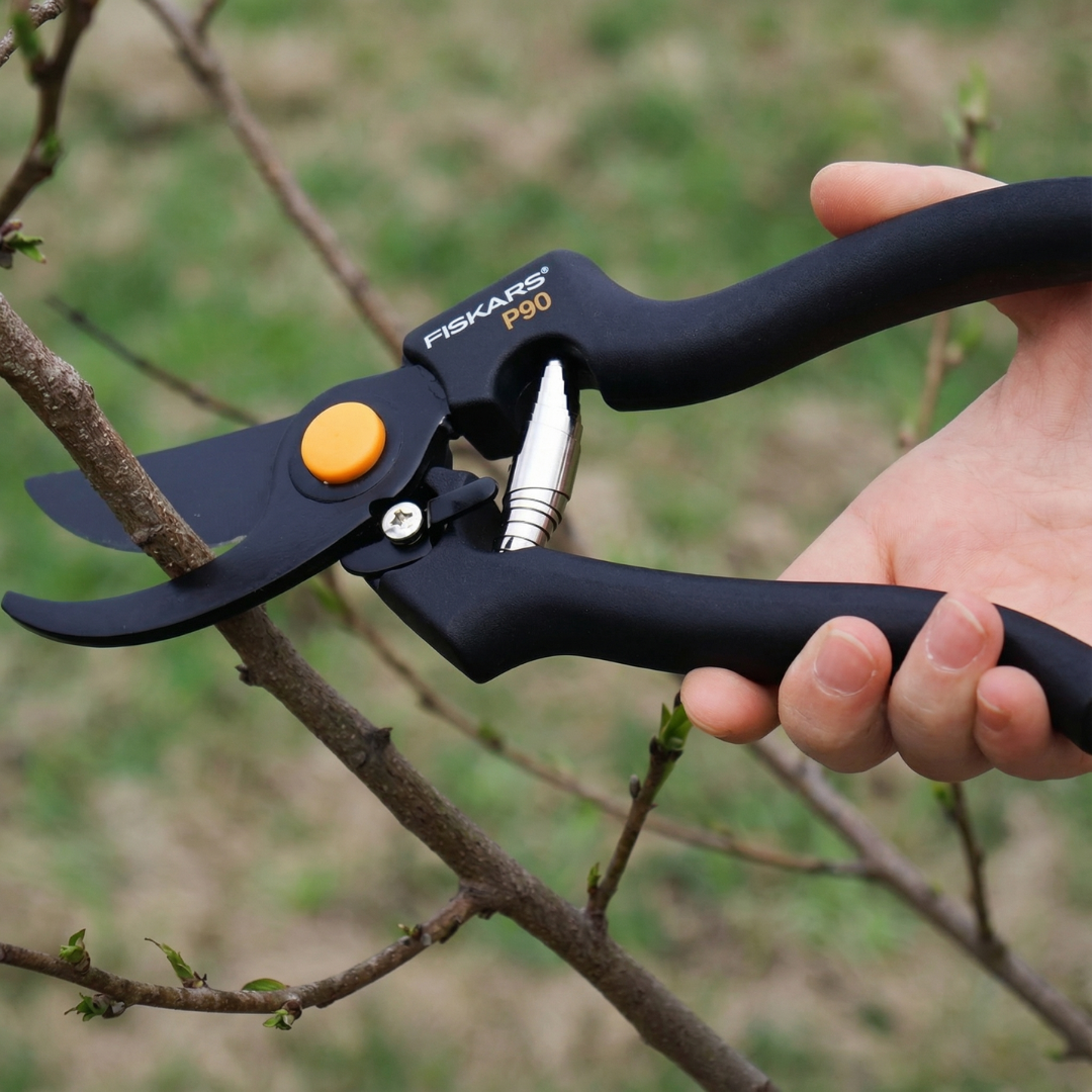 Fiskars Budama Makası P90 Bypass – 26 mm Kapasiteli, Non-Stick Çelik Bıçaklı, Ergonomik